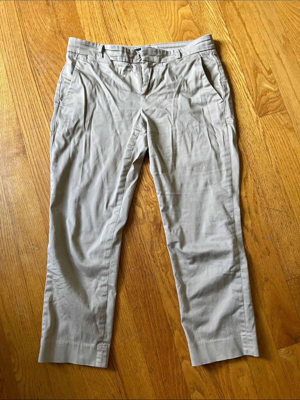 Banana Republic Light Gray Cropped Women's Pants